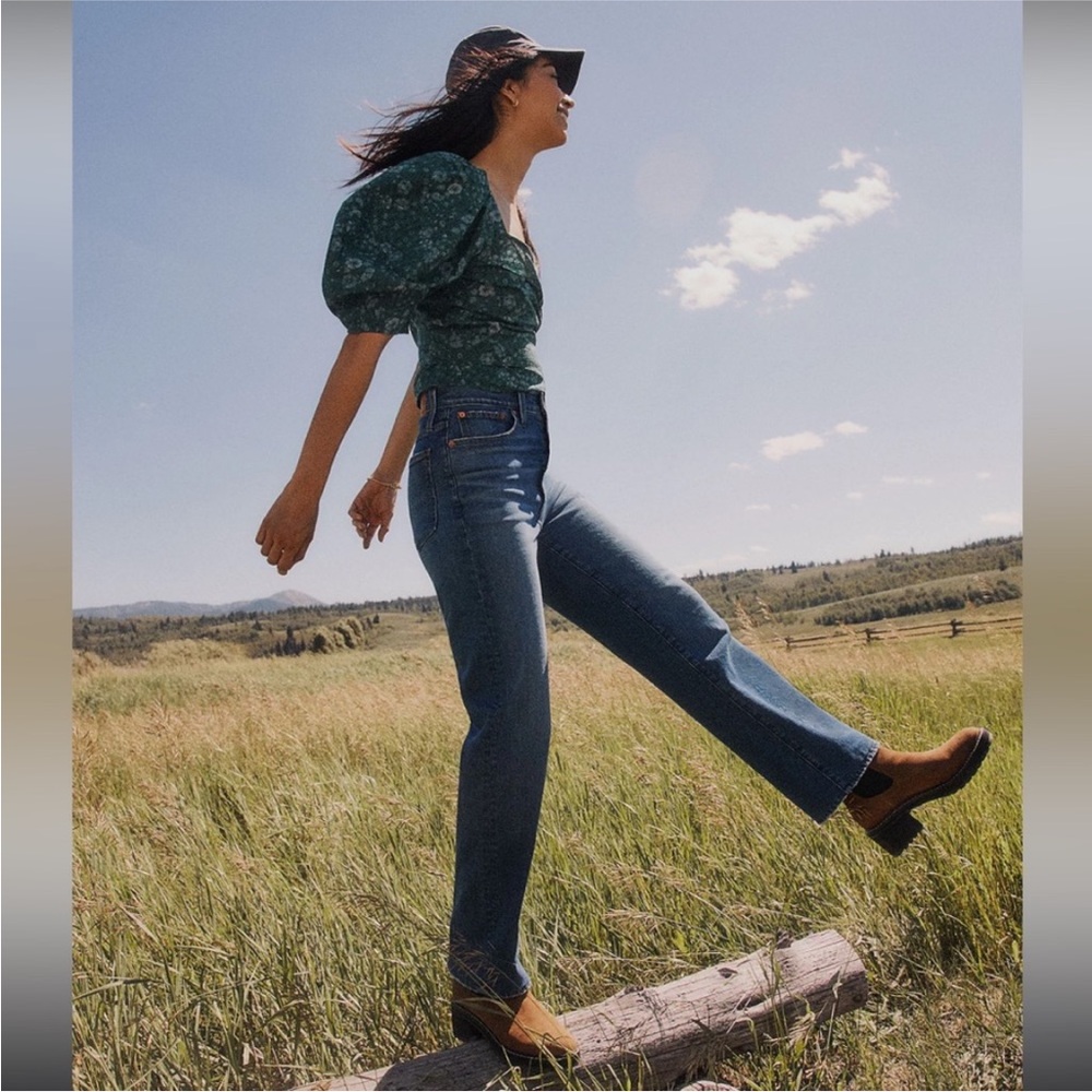 Madewell High-Rise Flare Jeans in Medium Blue